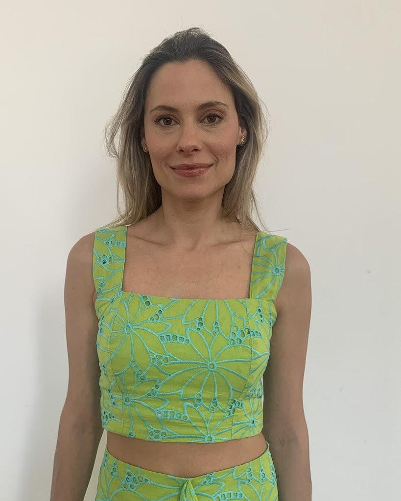 Blusa Cropped Flor BY Wear laise verde BY WEAR