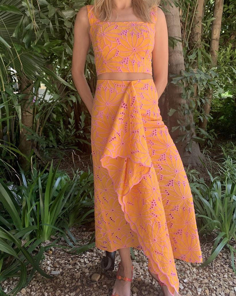 Saia  midi Flor BY Wear laise coral BY WEAR