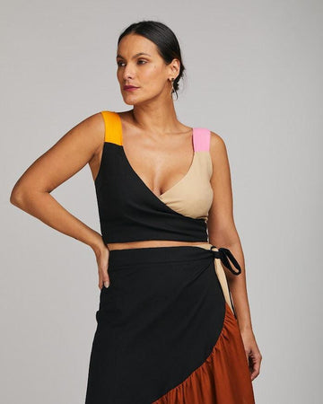 Top cropped Kika BY Wear alça color preto BY WEAR